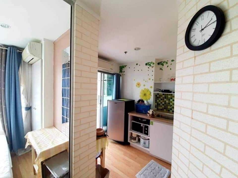 Lumpini Apartment *